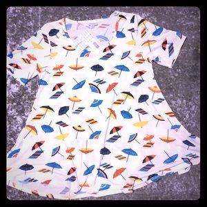 NWT LuLaRoe Perfect T, large